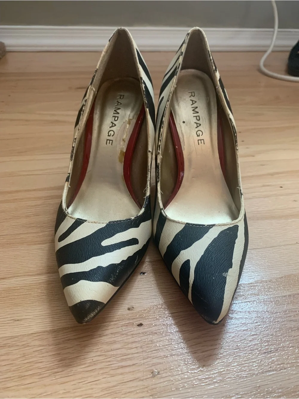 Rampage black and cream colored zebra print heels